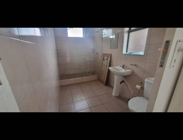 1.5 BEDROOM FLAT FOR SALE IN UMBILO